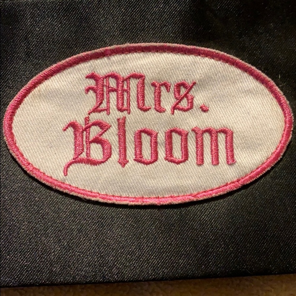 Mrs. Bloom Zipper Pouch - Picture 4 of 4